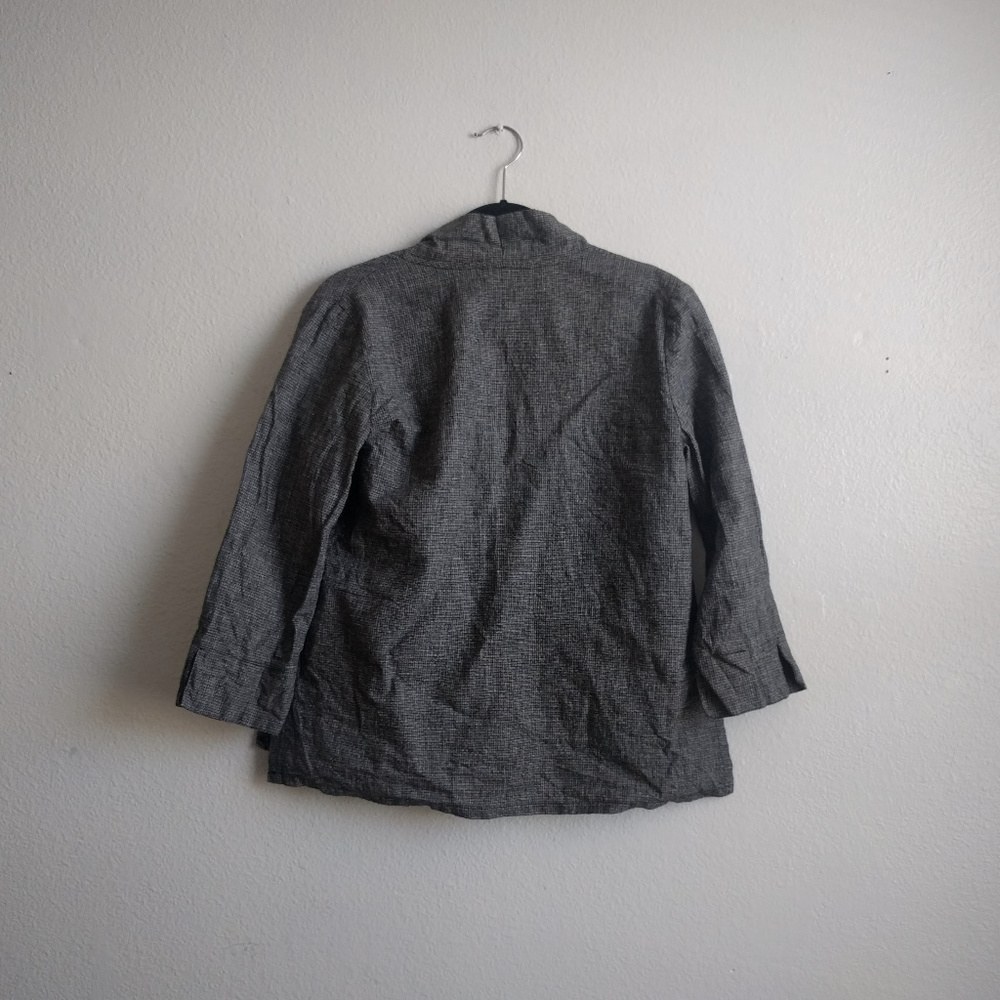 Light One Button Jacket - Picture 2 of 3